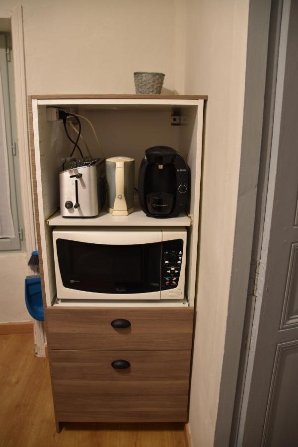 Logis Des Douves Bed & Breakfast Tiffauges Екстериор снимка