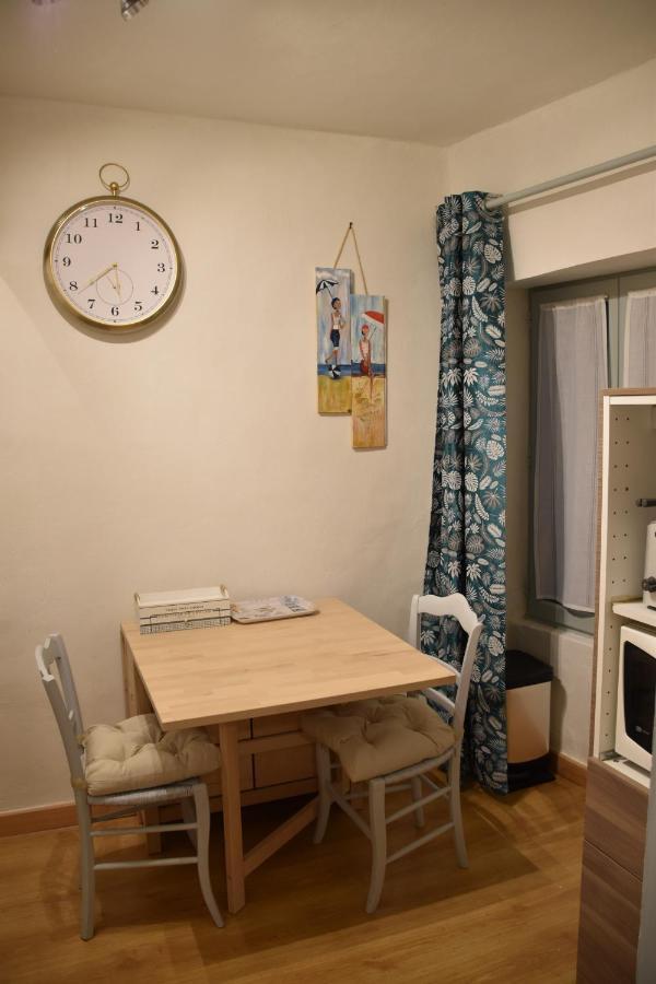 Logis Des Douves Bed & Breakfast Tiffauges Екстериор снимка