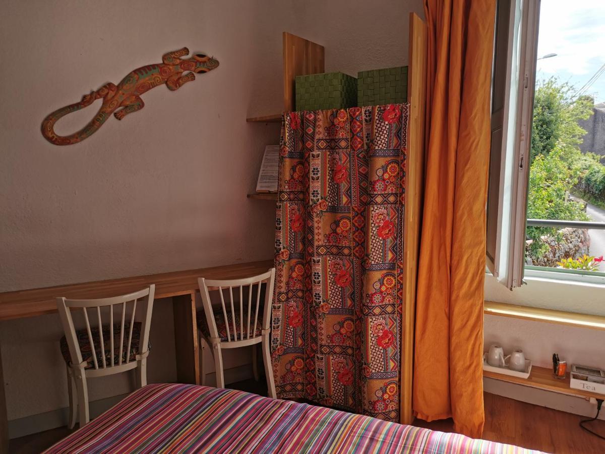 Logis Des Douves Bed & Breakfast Tiffauges Екстериор снимка