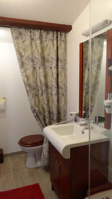 Logis Des Douves Bed & Breakfast Tiffauges Екстериор снимка