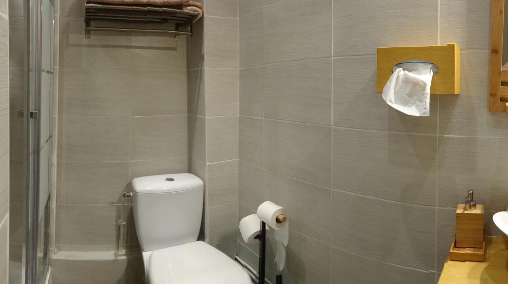 Logis Des Douves Bed & Breakfast Tiffauges Екстериор снимка
